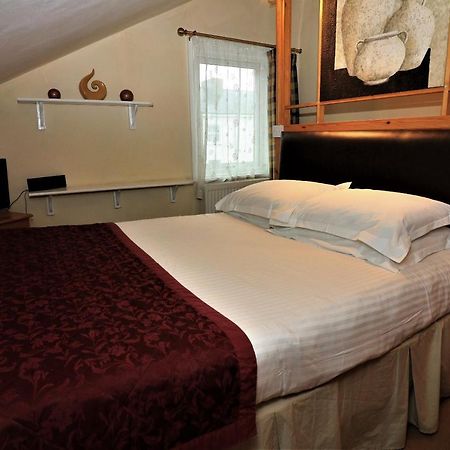 The Berkeley Guesthouse Eastbourne Bagian luar foto