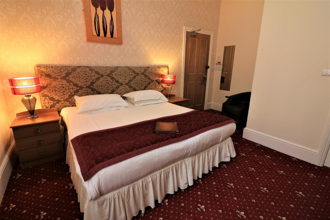 The Berkeley Guesthouse Eastbourne Bagian luar foto