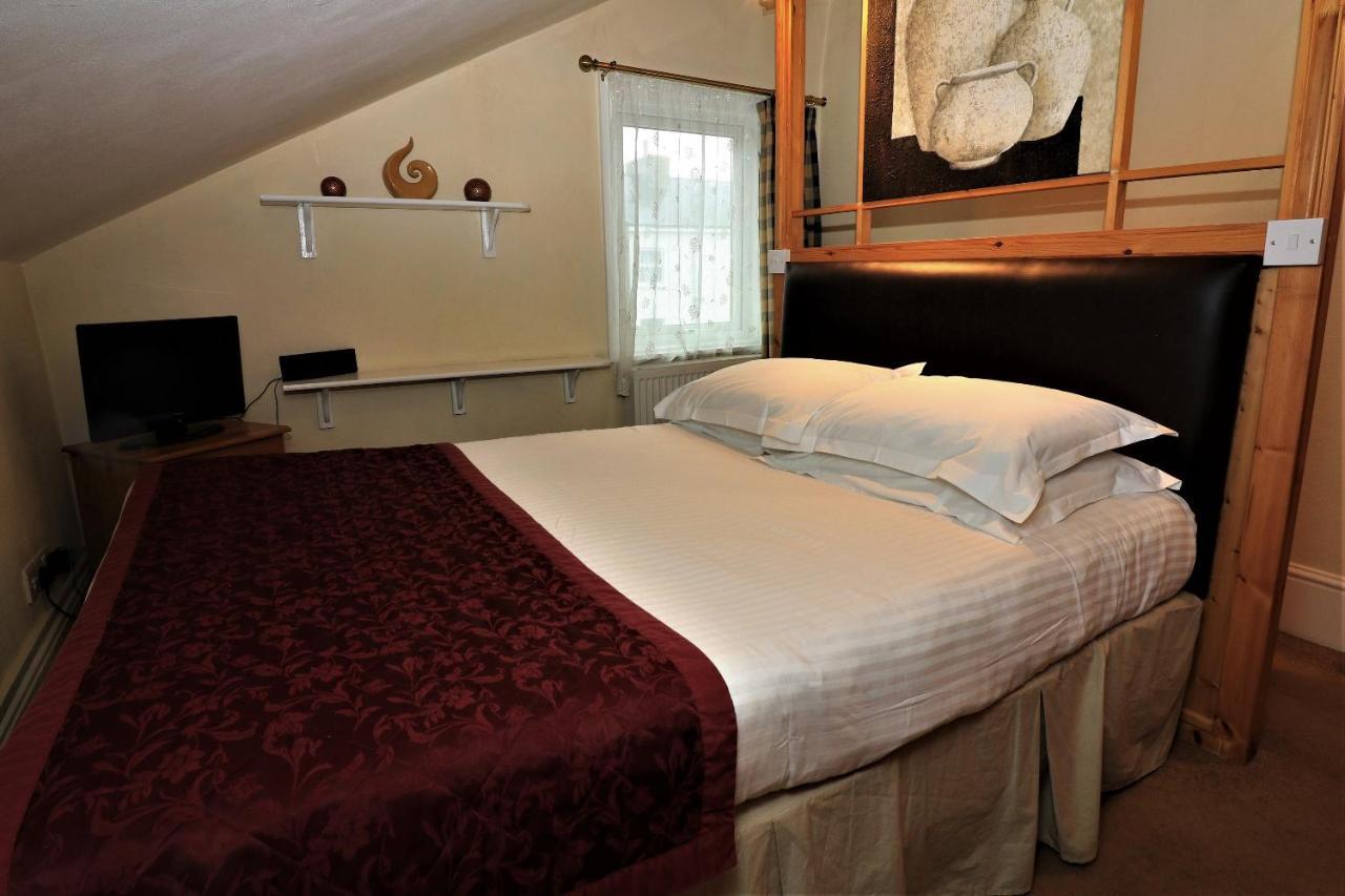 The Berkeley Guesthouse Eastbourne Bagian luar foto