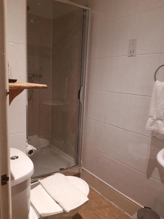 The Berkeley Guesthouse Eastbourne Bagian luar foto
